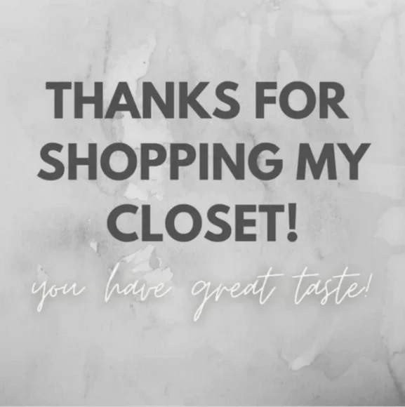 NWT Vince Camuto Blooming Floral Flutter Sleeve Blouse with Ruffled Details - Picture 14 of 14